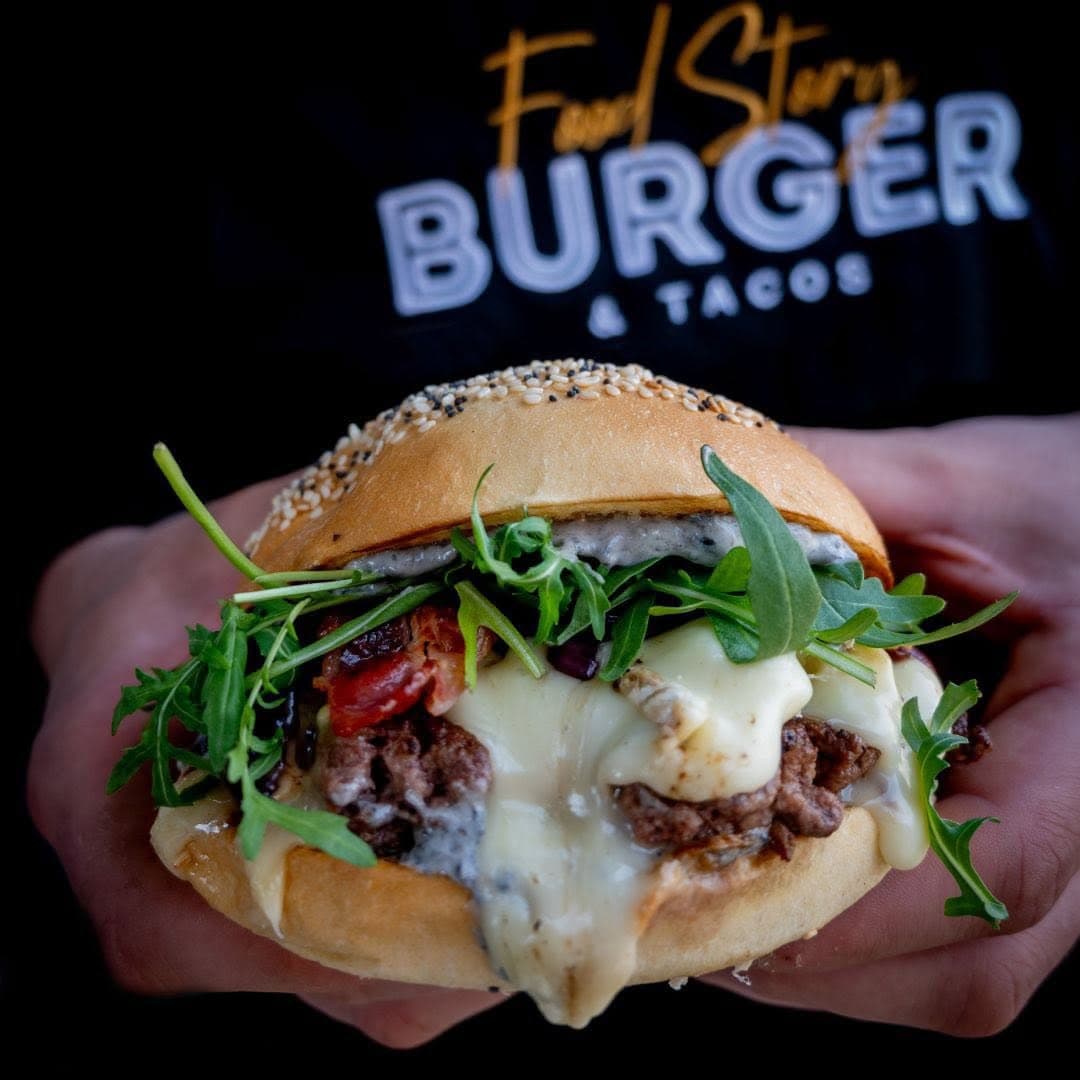 Burger signature Food Story, tenu en main
